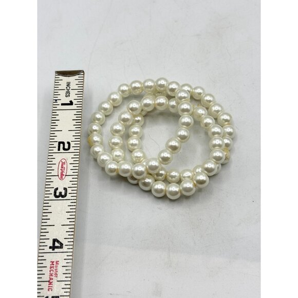 Vintage three strand faux pearl stretch bracelet set - Picture 3 of 6